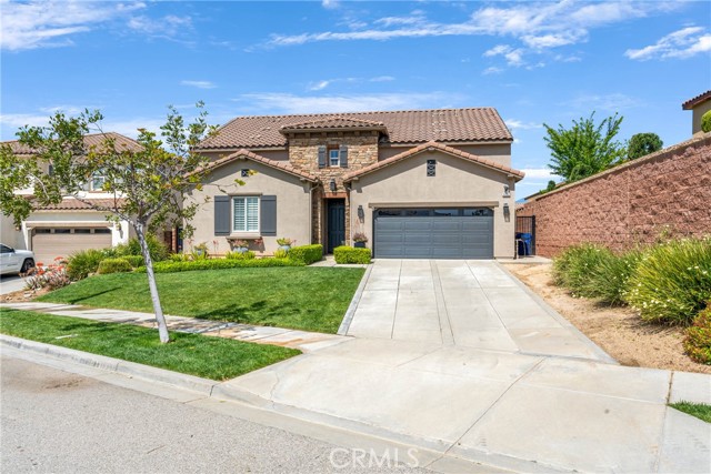 Detail Gallery Image 5 of 55 For 4886 Cloudcrest Way, Fontana,  CA 92336 - 4 Beds | 3/2 Baths