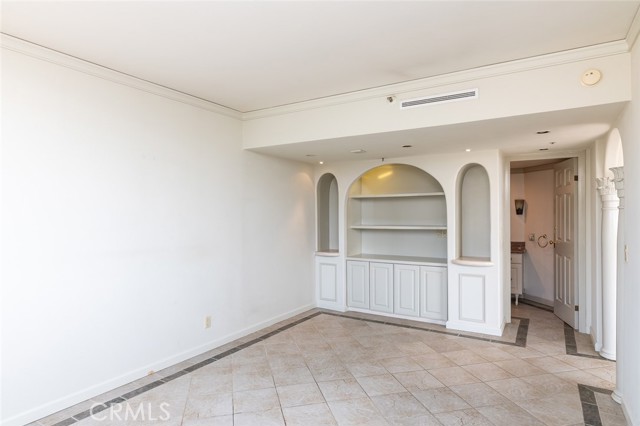 345 Pioneer Drive, 1705 photo 9