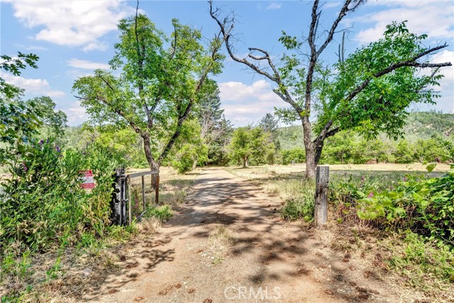 22550 Shady Grove Road, Middletown CA: https://media.crmls.org/medias/6acc7d10-e687-4898-9f96-b09f94953a89.jpg
