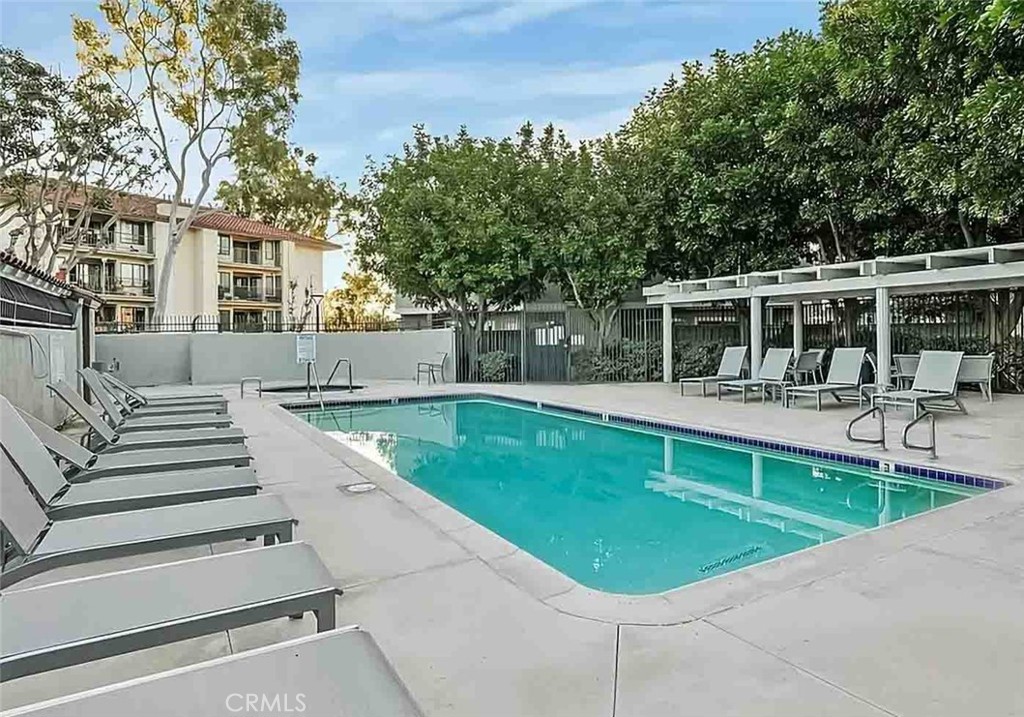 MLS #OC25269803 image #26