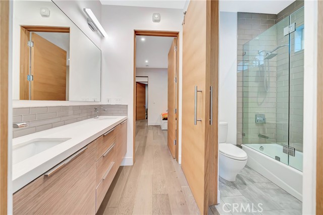 5622 Katherine, Sherman Oaks CA: https://media.crmls.org/medias/6accff14-30c6-43be-b013-836ce32057e4.jpg