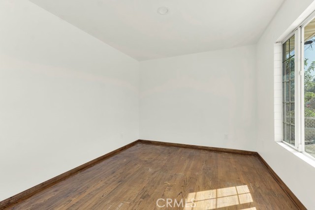 Detail Gallery Image 21 of 26 For 22319 Park St, Newhall,  CA 91321 - 3 Beds | 1/1 Baths