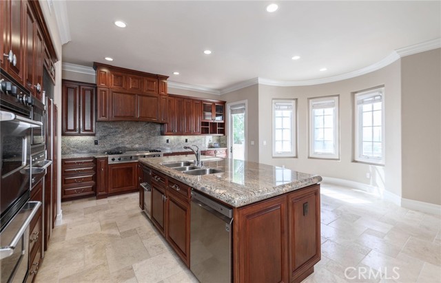 24 Wharfside Drive, Newport Coast CA: https://media.crmls.org/medias/6acd6f29-ce03-4700-8181-e664487ff63d.jpg
