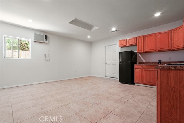 6648 Gaviota Avenue, Van Nuys CA: https://media.crmls.org/medias/6acdaee9-3150-4d5d-ae64-c84a2e3b1b3d.jpg
