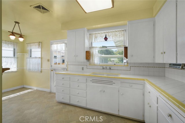 4616 Brentwood Avenue, Riverside, California 92506, 3 Bedrooms Bedrooms, ,1 BathroomBathrooms,Single Family Residence,For Sale,Brentwood,IV24131980