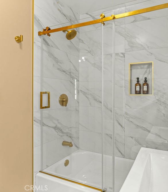 Detail Gallery Image 13 of 22 For 3929 W W. 119th Pl, Hawthorne,  CA 90250 - 3 Beds | 2 Baths