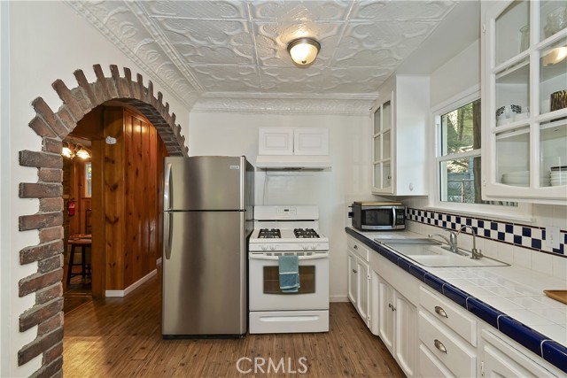 Detail Gallery Image 13 of 42 For 238 Bluebell, Lake Arrowhead,  CA 92352 - 5 Beds | 2 Baths