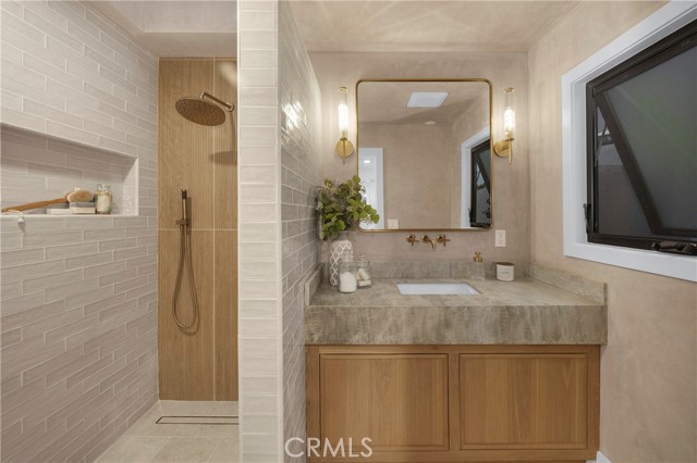 Detail Gallery Image 31 of 48 For 900 Catalina Ave, Seal Beach,  CA 90740 - 3 Beds | 2 Baths