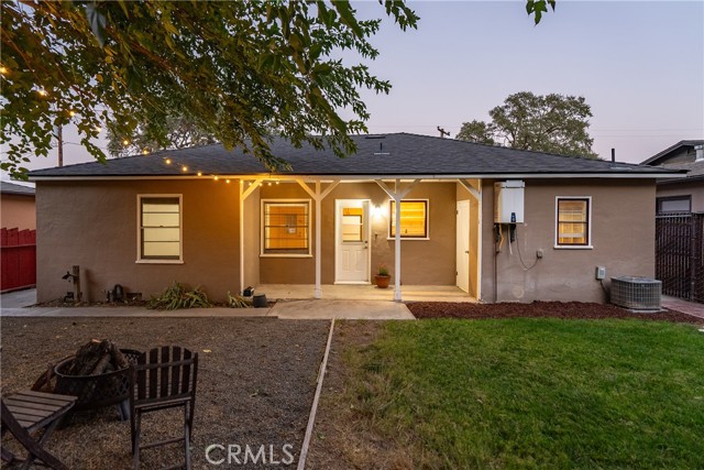 Detail Gallery Image 4 of 49 For 2707 Vine St, Paso Robles,  CA 93446 - 3 Beds | 2 Baths