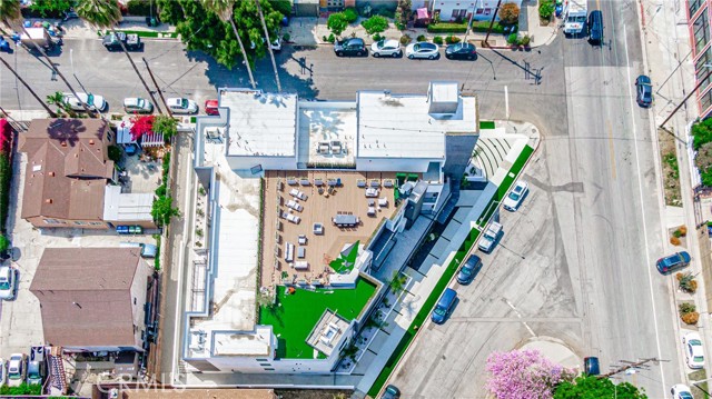 Detail Gallery Image 2 of 29 For 2828 London St #308,  Los Angeles,  CA 90026 - 2 Beds | 2 Baths