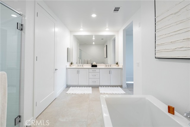 3400 Rivington, Irvine CA: https://media.crmls.org/medias/6ad259d8-6b98-4c2e-829f-77a732d01c17.jpg