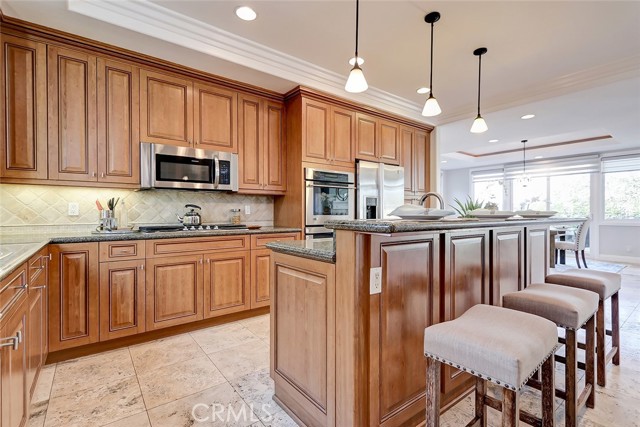 720 10th Street, Hermosa Beach, California 90254, 4 Bedrooms Bedrooms, ,3 BathroomsBathrooms,Residential,Sold,10th,SB21226543