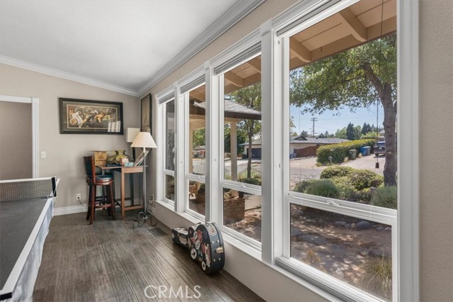 Detail Gallery Image 20 of 53 For 3410 Scenic Dr, Redding,  CA 96001 - 3 Beds | 3 Baths