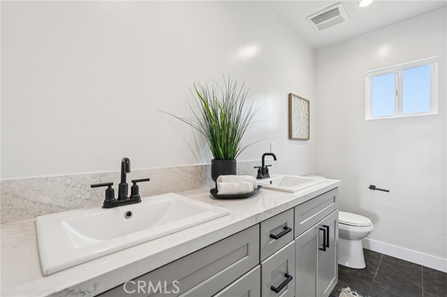 Image 18 of 28 For 18919 Cranbrook Avenue