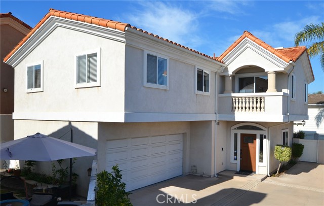 Detail Gallery Image 1 of 23 For 2203 Harriman Ln #B,  Redondo Beach,  CA 90278 - 4 Beds | 2/1 Baths