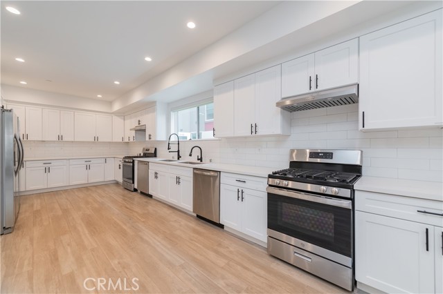 1596 W 36th Street, Los Angeles CA: https://media.crmls.org/medias/6ad68d56-9074-4e7d-9fe7-0c1dde0e0824.jpg