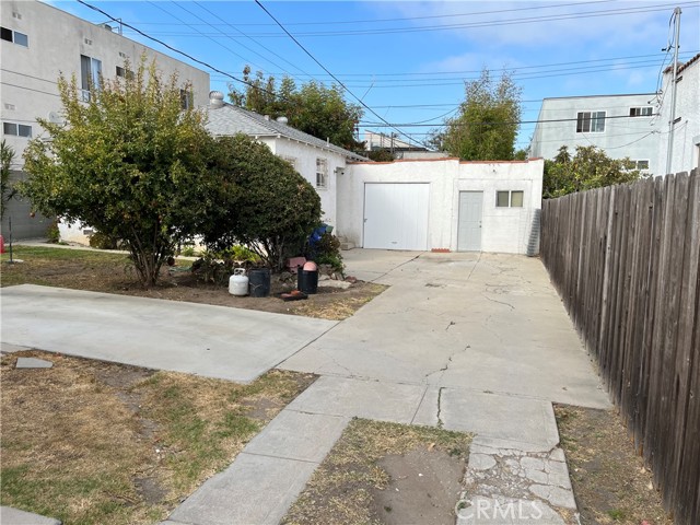 3862 Prospect Avenue photo 7