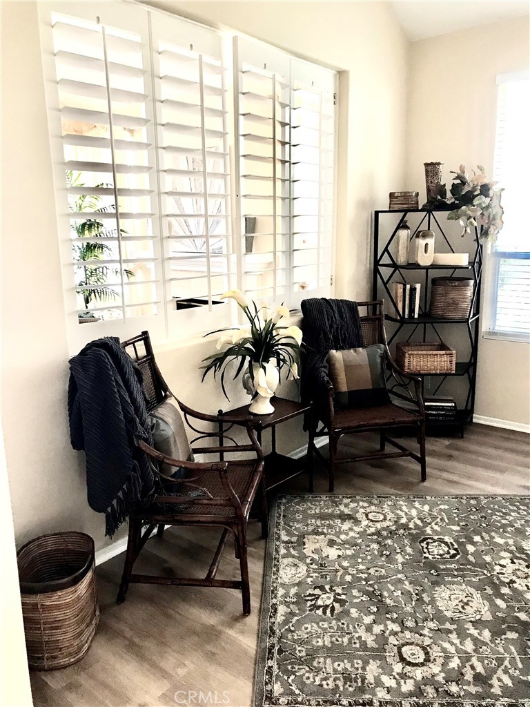 https://media.crmls.org/medias/6ad78af4-7e56-4974-8910-221f78151a44.jpg?preset=X-Large