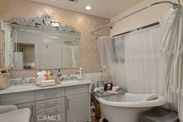 Detail Gallery Image 9 of 11 For 6614 School Circle Dr, Riverside,  CA 92506 - 4 Beds | 2 Baths