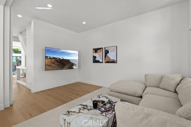 Detail Gallery Image 16 of 41 For 6730 Esplanade, Playa Del Rey,  CA 90293 - 4 Beds | 4 Baths