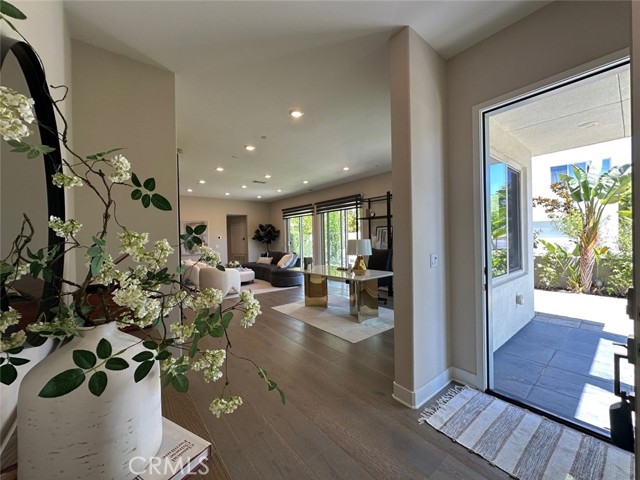 195 Stellar, Irvine CA: https://media.crmls.org/medias/6ad8e337-f814-4158-885e-eeb5a31ce99d.jpg