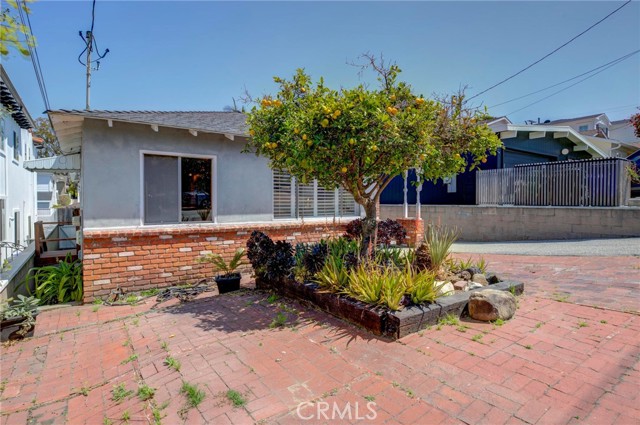 583 29th Street, Manhattan Beach, California 90266, 3 Bedrooms Bedrooms, ,1 BathroomBathrooms,Residential,For Sale,29th,PV24093106