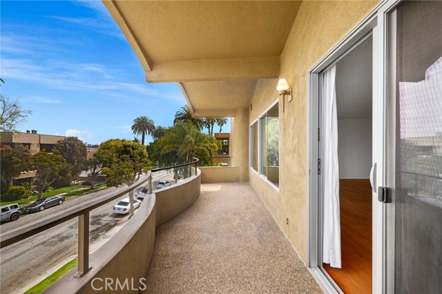 Detail Gallery Image 19 of 30 For 2302 E 2nd St 3a,  Long Beach,  CA 90803 - 3 Beds | 2 Baths