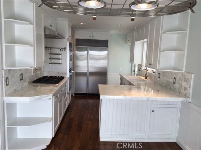 Detail Gallery Image 4 of 21 For 952 2nd. Street, Manhattan Beach,  CA 90266 - 5 Beds | 3 Baths