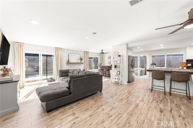 Detail Gallery Image 3 of 31 For 604 Magnolia, Corona,  CA 92879 - 3 Beds | 2 Baths