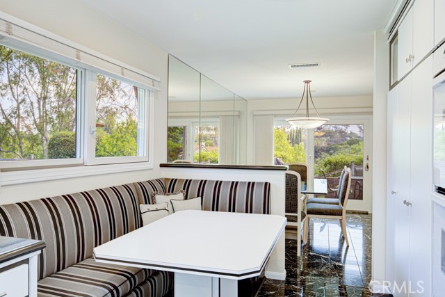 5089 Ovalo, Laguna Woods CA: https://media.crmls.org/medias/6adbde8b-f9da-438e-a12a-f8316fd1c8a8.jpg