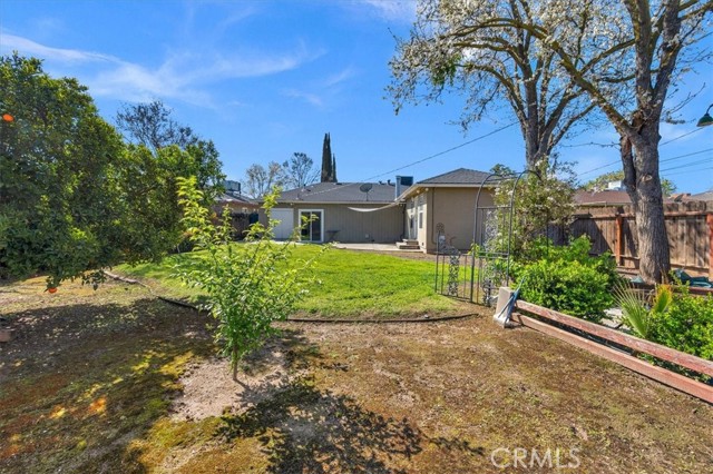 Detail Gallery Image 31 of 45 For 404 W Robinson Ave, Fresno,  CA 93705 - 3 Beds | 2 Baths