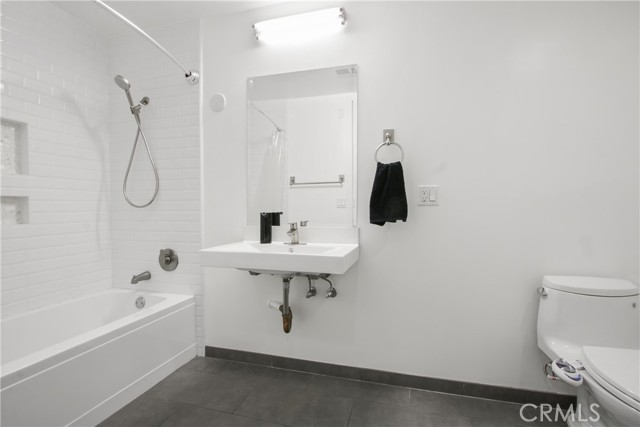 Detail Gallery Image 9 of 19 For 433 Pine Ave #203,  Long Beach,  CA 90802 - 1 Beds | 1 Baths