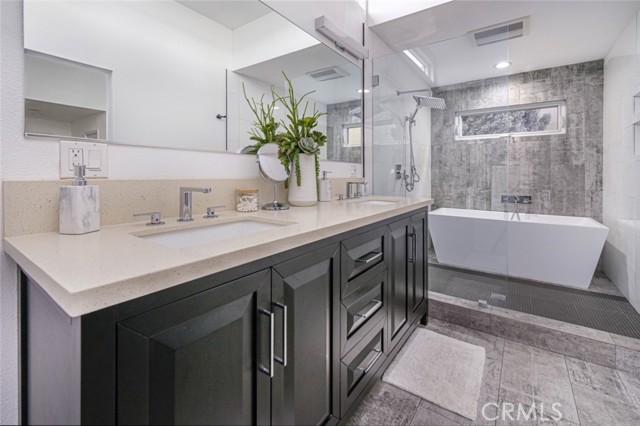 20121 Bushard Street, Huntington Beach CA: https://media.crmls.org/medias/6adc33af-9bed-41e4-8598-62a5f46bce1a.jpg