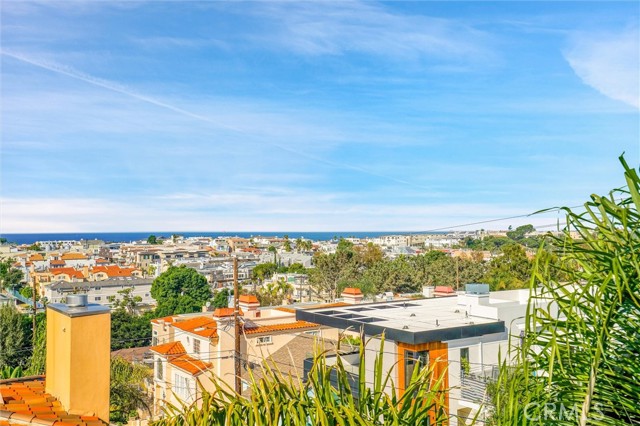 Detail Gallery Image 17 of 42 For 702 10th St, Hermosa Beach,  CA 90254 - 4 Beds | 3/1 Baths