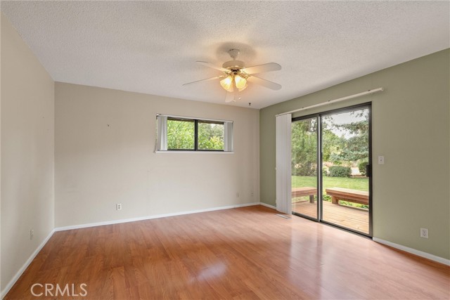 55 Roseanna Court, Chico CA: https://media.crmls.org/medias/6adc70e1-7dfe-49ab-b09c-d55c2fccb6d0.jpg