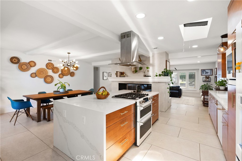 6adccc3d 6704 4443 Ba63 3f0751a24ef9