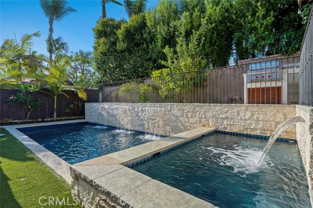 1757 8th Street, Manhattan Beach CA: https://media.crmls.org/medias/6adce1dd-ff4d-4db6-a3f1-24afa4864f87.jpg