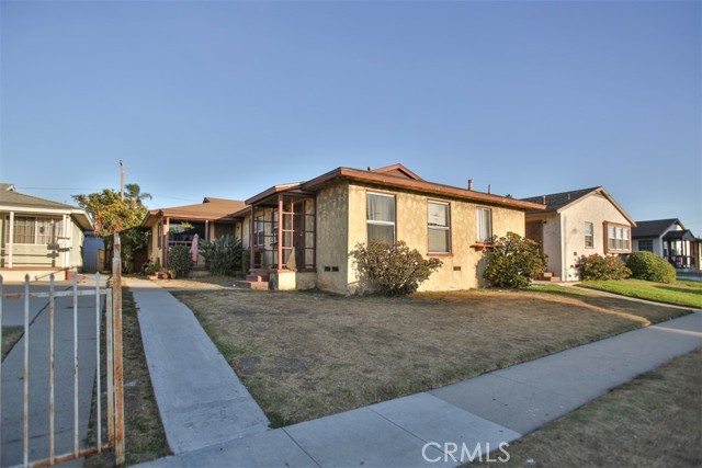 Detail Gallery Image 2 of 5 For 10956 S Western Ave, Los Angeles,  CA 90047 - – Beds | – Baths