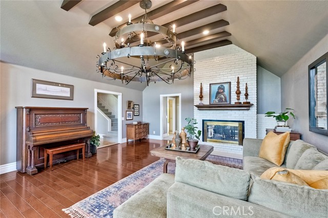 Detail Gallery Image 4 of 62 For 38830 Mesa Rd, Temecula,  CA 92592 - 6 Beds | 4/1 Baths