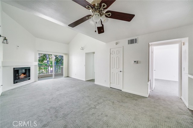 5510 Owensmouth Avenue, 327 photo 4