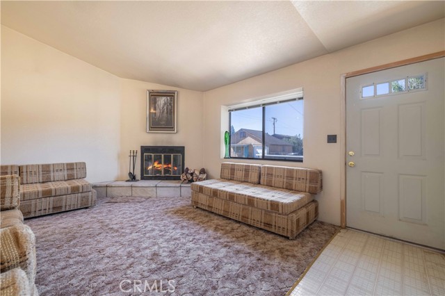 Detail Gallery Image 3 of 17 For 2184 4th Ln, Big Bear City,  CA 92314 - 2 Beds | 1 Baths