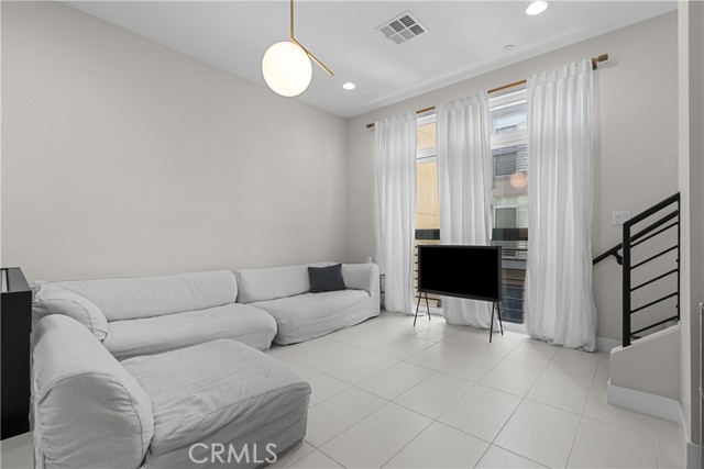 Detail Gallery Image 20 of 41 For 2753 Waverly Dr #705,  Los Angeles,  CA 90039 - 2 Beds | 3 Baths