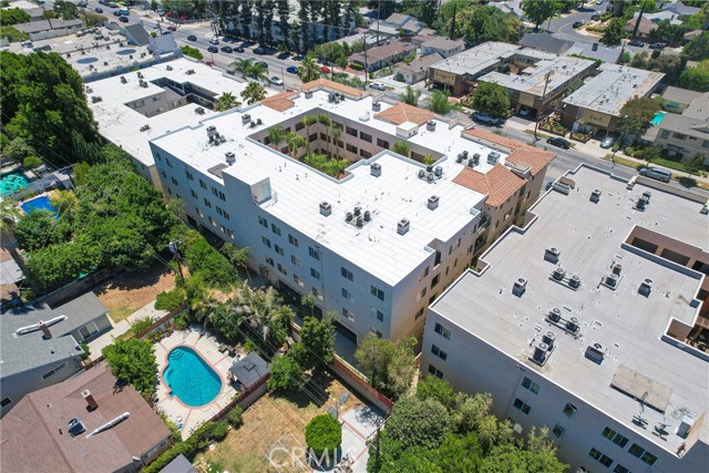 13941 Sherman Way, Van Nuys CA: https://media.crmls.org/medias/6adedaad-f9de-4282-9b9b-663c41f7c65b.jpg