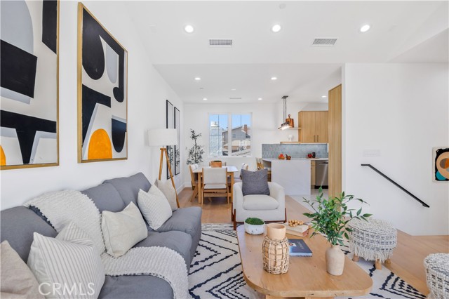2420 Ives Lane, Redondo Beach, California 90278, 4 Bedrooms Bedrooms, ,3 BathroomsBathrooms,Residential,For Sale,Ives,SB25133825