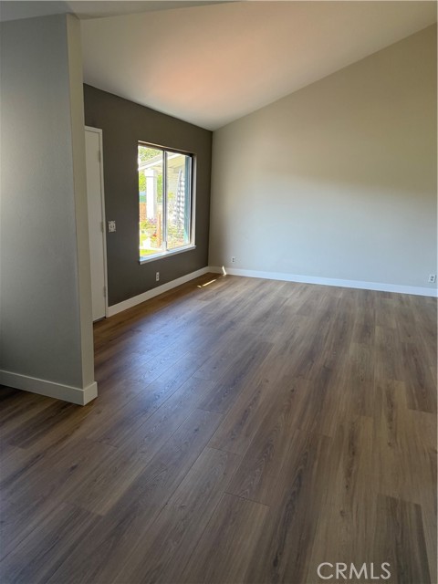 6065 Barry Drive, Cypress CA: https://media.crmls.org/medias/6adfe7e4-0e61-42c6-9130-3c0722444e27.jpg