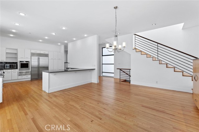 129 20th Street, Manhattan Beach CA: https://media.crmls.org/medias/6ae0a6ec-a731-45dc-a409-e034ff20f71d.jpg