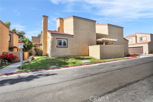 Detail Gallery Image 22 of 38 For 2766 via Hacienda #102,  Fullerton,  CA 92835 - 3 Beds | 2/1 Baths