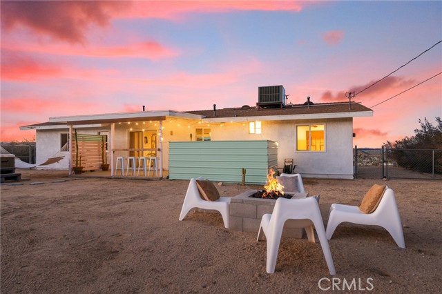 Detail Gallery Image 5 of 49 For 61773 Crest Circle Dr, Joshua Tree,  CA 92277 - 2 Beds | 1 Baths