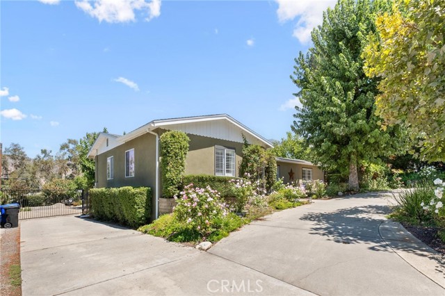 Detail Gallery Image 3 of 56 For 36126 Panorama Dr, Yucaipa,  CA 92399 - 3 Beds | 2 Baths