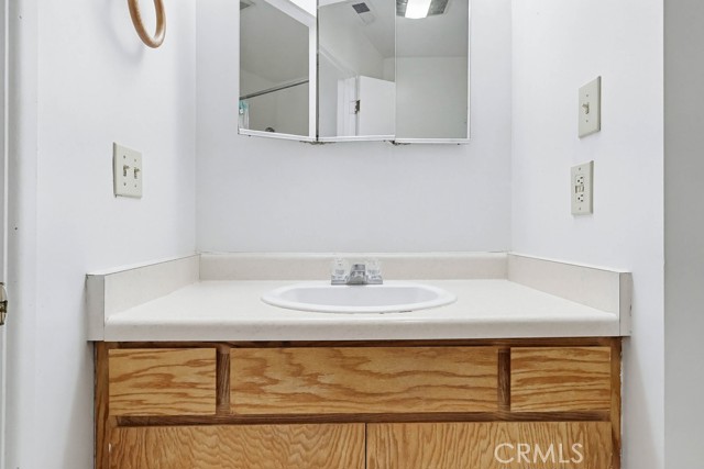 Image 56 of 75 For 5812 Graywood